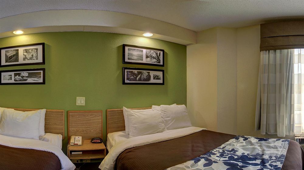 Rodeway Inn Остелл Экстерьер фото